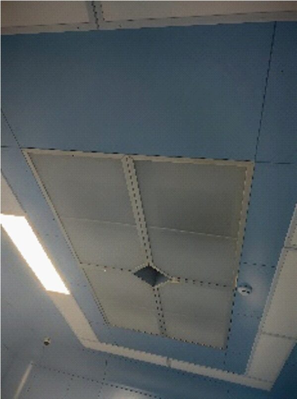 Level 100 laminar flow air supply ceiling